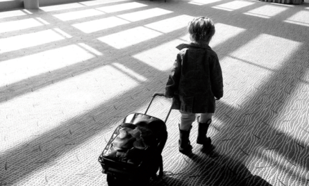 Hvornår må du rejse til udlandet med dit barn?