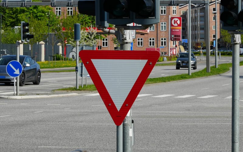 Anmeld aldrig en skade uden advokatens hjælp først