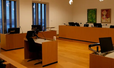 Hvad er g&aelig;ldssanering &ndash; hvem kan f&aring; g&aelig;ldssanering i Danmark?